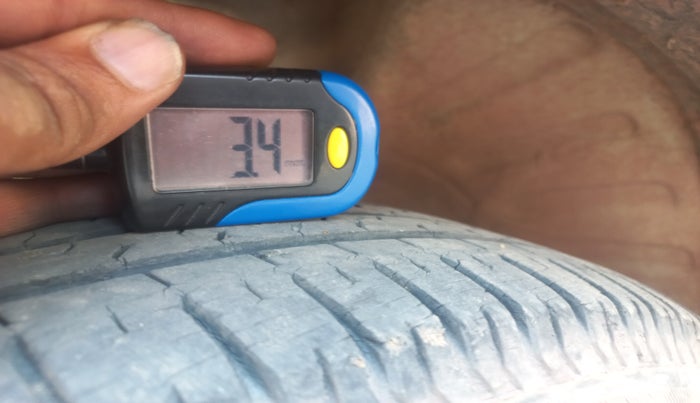 2012 Maruti Wagon R 1.0 LXI, Petrol, Manual, 49,965 km, tyre