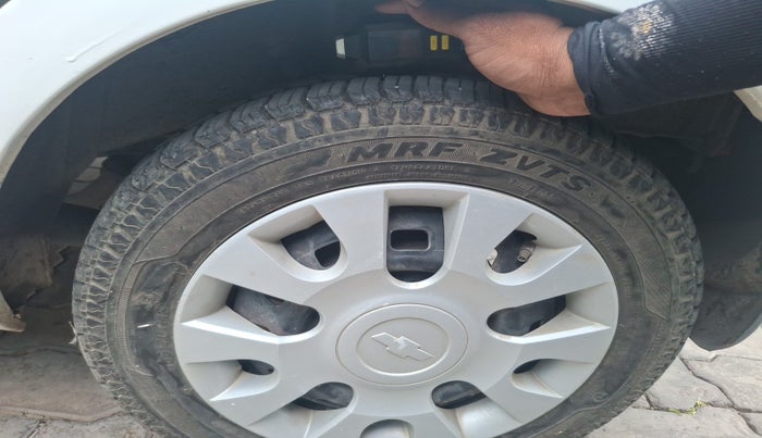 2011 Chevrolet Spark LT 1.0, Petrol, Manual, 9,069 km, tyre