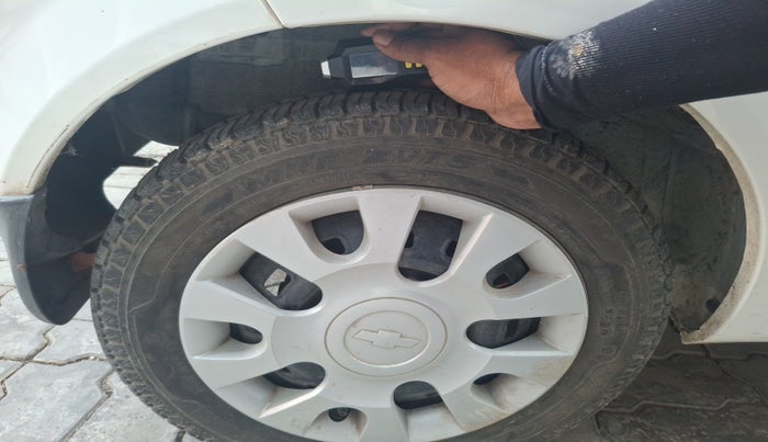 2011 Chevrolet Spark LT 1.0, Petrol, Manual, 9,069 km, tyre