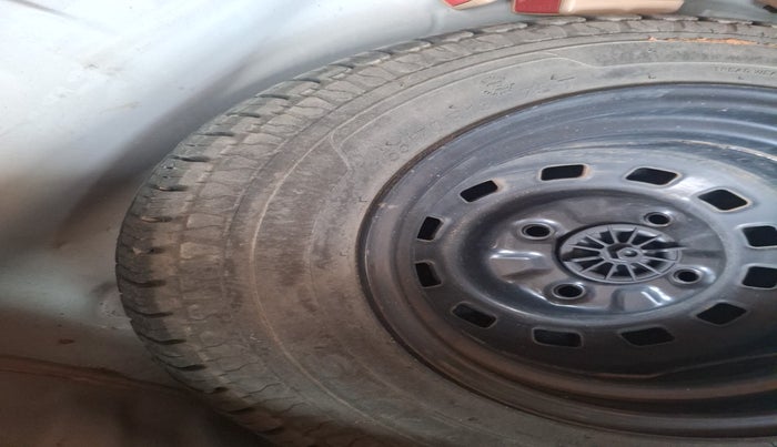 2011 Chevrolet Spark LT 1.0, Petrol, Manual, 9,069 km, tyre