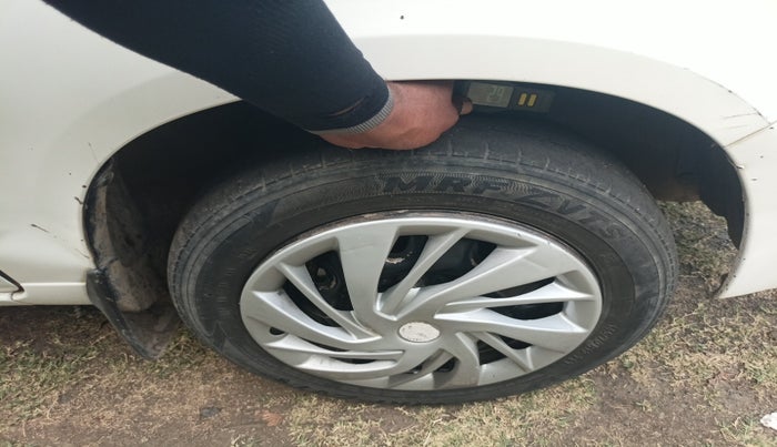 2010 Maruti Alto K10 LXI, Petrol, Manual, 68,113 km, tyre