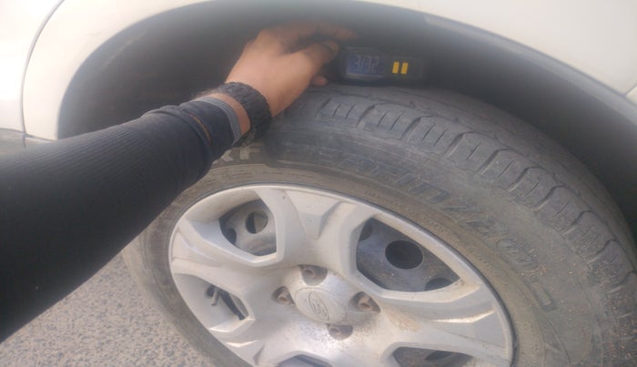 2015 Ford Ecosport AMBIENTE 1.5L DIESEL, Diesel, Manual, 53,952 km, tyre