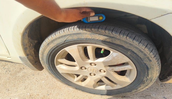 2014 Maruti Swift Dzire ZDI, Diesel, Manual, 1,32,896 km, tyre