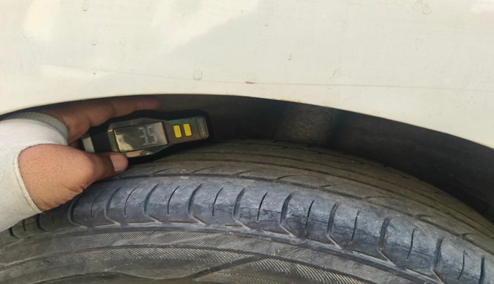 2017 Hyundai Grand i10 SPORTZ (O) 1.2 U2 CRDI, Diesel, Manual, 94,892 km, tyre