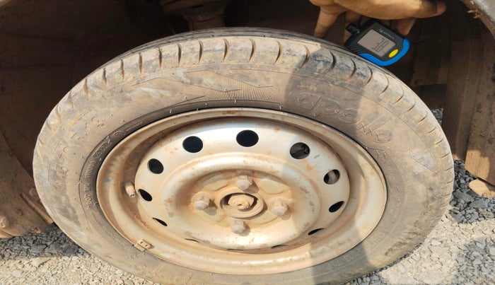 2012 Maruti Wagon R 1.0 LXI, Petrol, Manual, 2,80,858 km, tyre