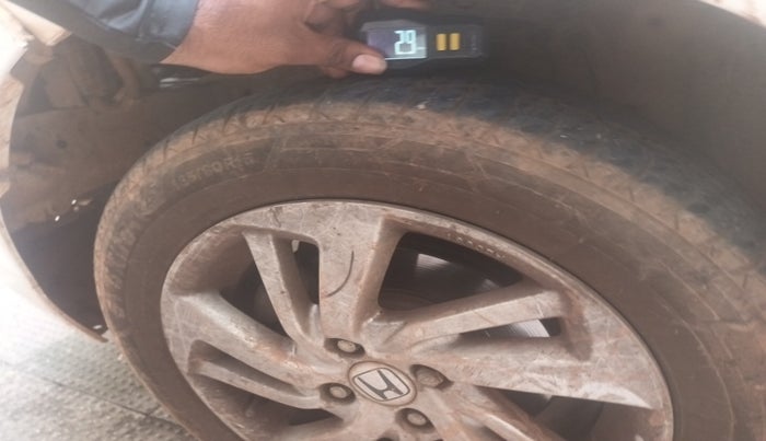 2016 Honda Jazz 1.5L I-DTEC VX, Diesel, Manual, 2,25,226 km, tyre