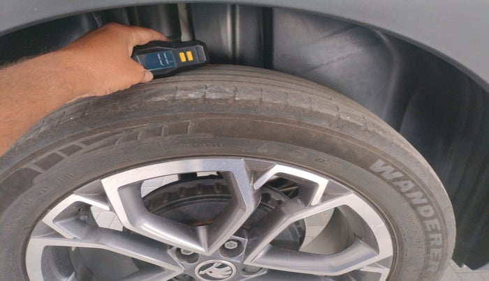 2023 Skoda KUSHAQ STYLE 1.0L TSI MT, Petrol, Manual, 13,637 km, tyre