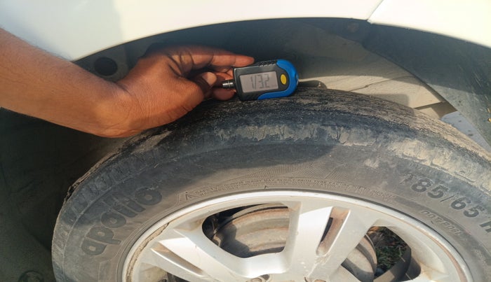 2010 Hyundai i20 SPORTZ 1.2, Petrol, Manual, 1,02,749 km, tyre