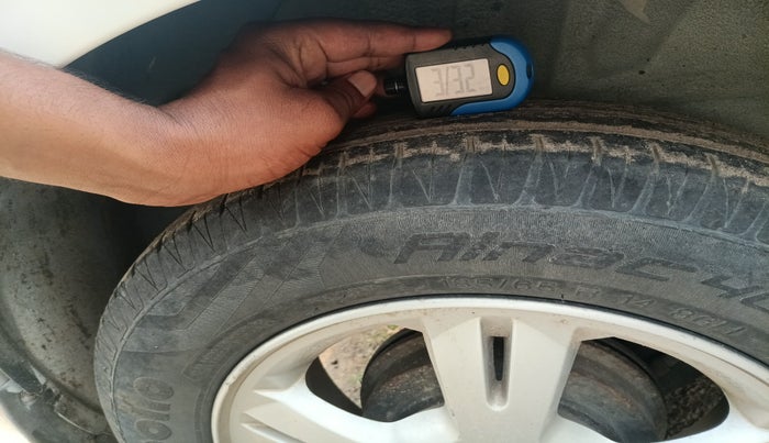 2010 Hyundai i20 SPORTZ 1.2, Petrol, Manual, 1,02,749 km, tyre