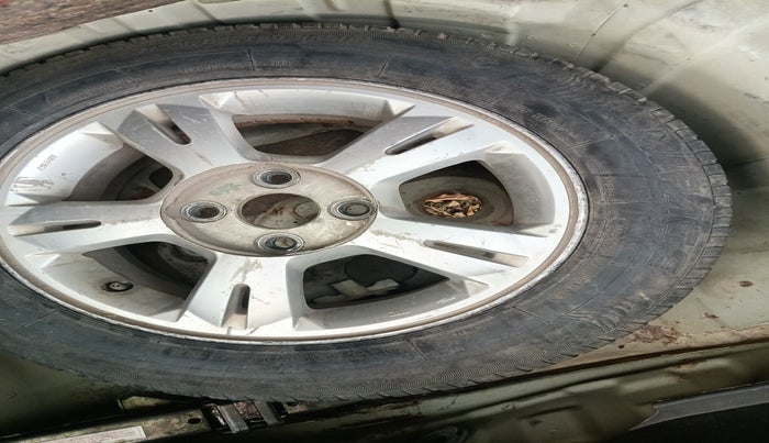 2010 Hyundai i20 SPORTZ 1.2, Petrol, Manual, 1,02,749 km, tyre