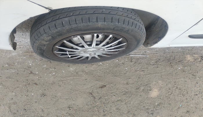 2016 Maruti Wagon R 1.0 LXI, Petrol, Manual, 1,07,267 km, tyre