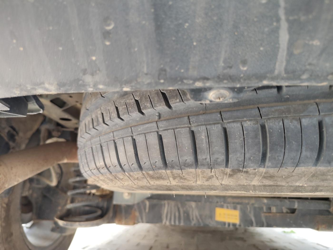 2021 Tata Safari XZ PLUS 6 S, Diesel, Manual, 98,268 km, tyre