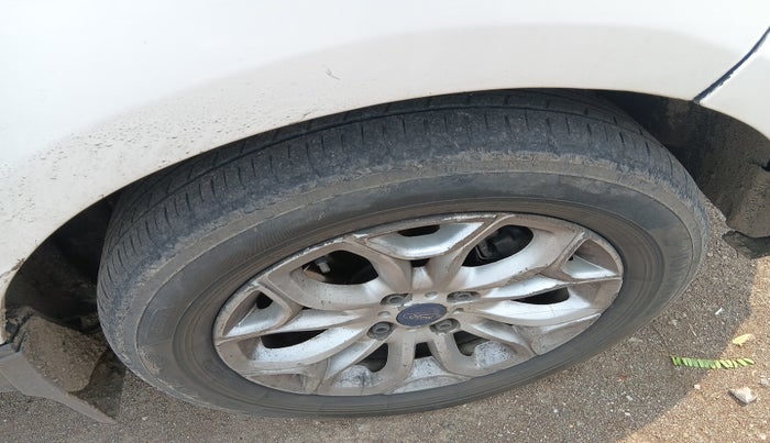 2017 Ford Ecosport TITANIUM 1.5L DIESEL, Diesel, Manual, 1,13,296 km, tyre