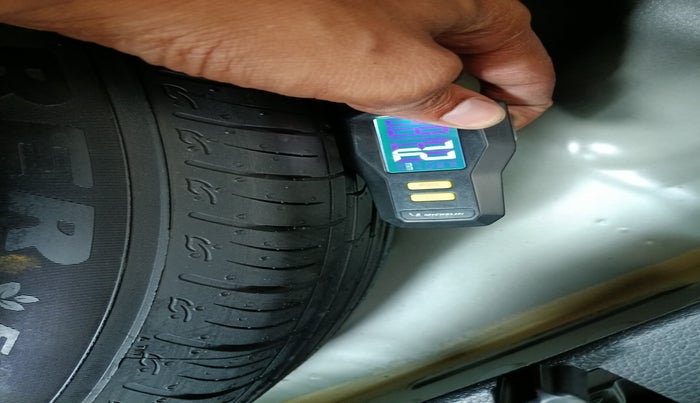 2023 Maruti BREZZA ZXI + SMART HYBRID, Petrol, Manual, 1,596 km, tyre