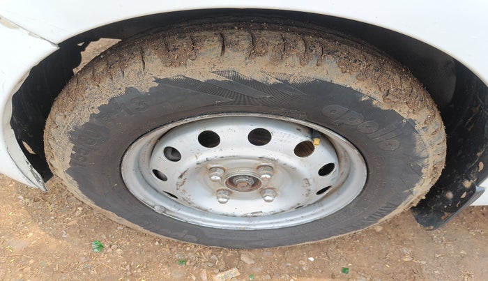2014 Hyundai i10 MAGNA 1.1, Petrol, Manual, 73,250 km, tyre