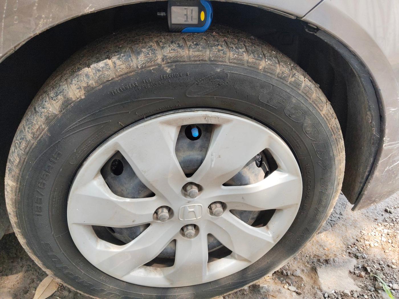 2015 Honda Mobilio 1.5L I-DTEC S, Diesel, Manual, 78,465 km, tyre