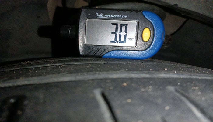 2012 Ford Fiesta STYLE DIESEL, Diesel, Manual, 1,36,639 km, tyre