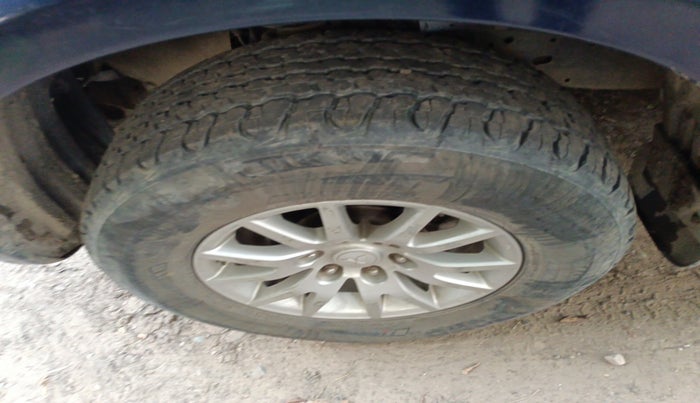 2015 Mitsubishi Pajero Sport 2.5 AT 4X2, Diesel, Automatic, 1,17,293 km, tyre