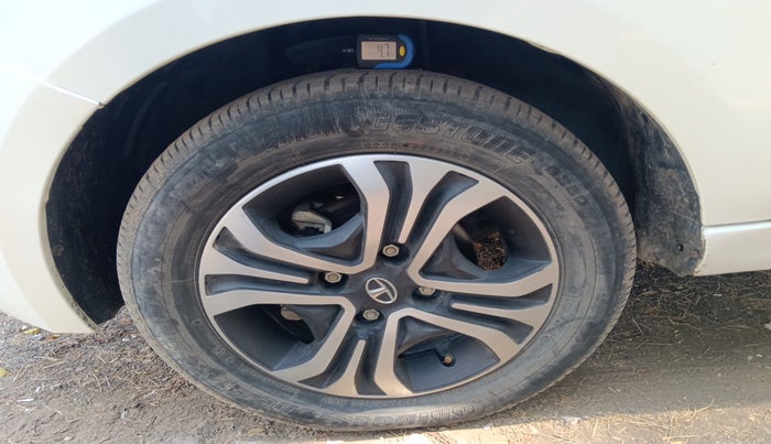 2021 Tata Tiago XZ PETROL, Petrol, Manual, 23,739 km, tyre