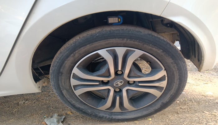 2021 Tata Tiago XZ PETROL, Petrol, Manual, 23,739 km, tyre