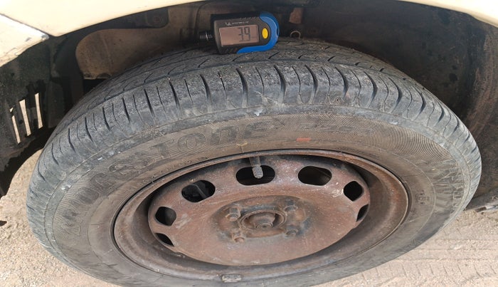 2011 Ford Figo ZXI 1.4 DIESEL, Diesel, Manual, 2,02,272 km, tyre