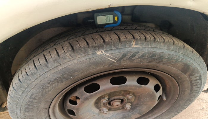 2011 Ford Figo ZXI 1.4 DIESEL, Diesel, Manual, 2,02,272 km, tyre