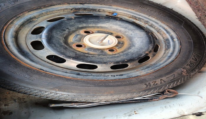 2011 Ford Figo ZXI 1.4 DIESEL, Diesel, Manual, 2,02,272 km, tyre