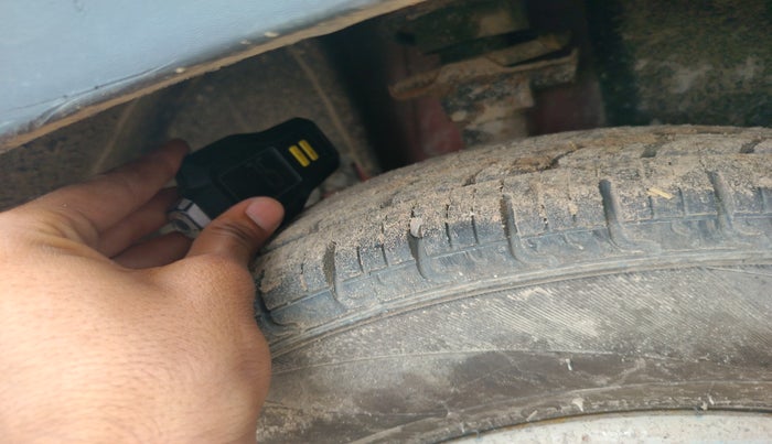 2015 Renault Kwid RXT 0.8, Petrol, Manual, 53,053 km, tyre