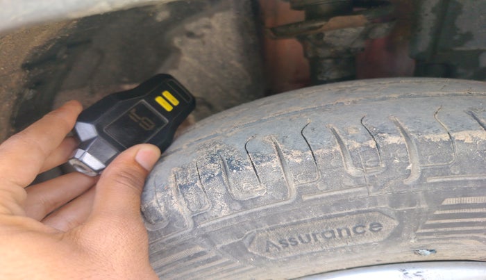 2015 Renault Kwid RXT 0.8, Petrol, Manual, 53,053 km, tyre