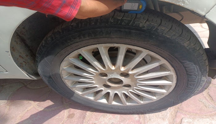 2014 Tata Zest XT 90PS DIESEL, Diesel, Manual, 1,18,942 km, tyre