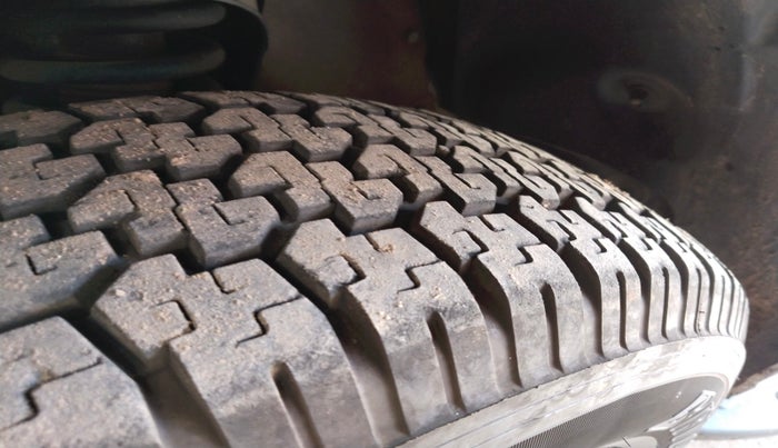 2017 Mahindra TUV300 T8, Diesel, Manual, 69,556 km, tyre