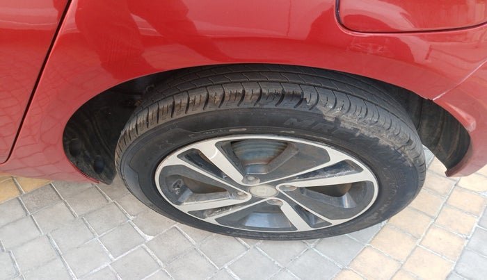 2020 Tata ALTROZ XZ PETROL, Petrol, Manual, 22,526 km, tyre
