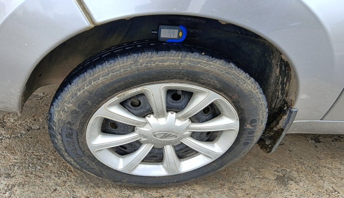 2014 Mahindra E2O T2, Electric, Automatic, 16,293 km, tyre