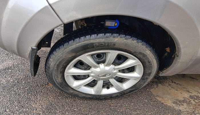 2014 Mahindra E2O T2, Electric, Automatic, 16,293 km, tyre