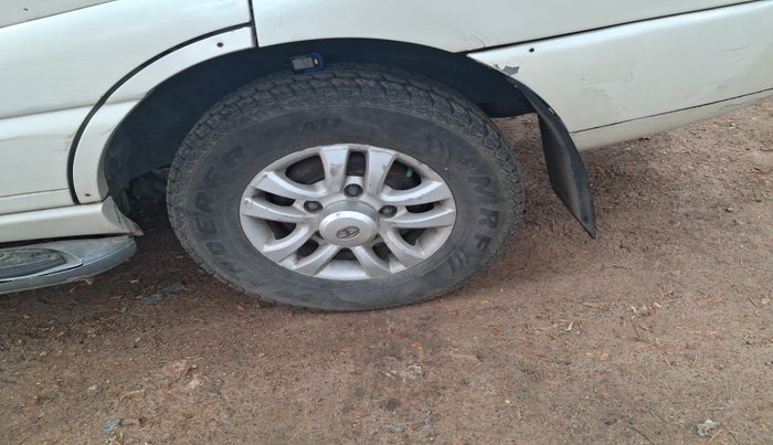2010 Tata Safari 4X2 GX DICOR, Diesel, Manual, 3,34,577 km, tyre