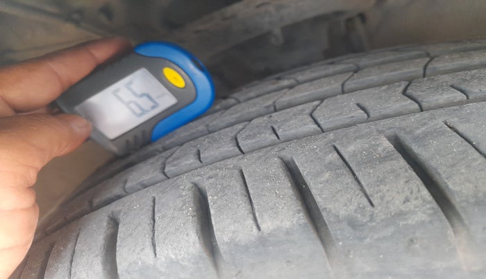 2012 Hyundai Verna FLUIDIC 1.6 VTVT SX, Petrol, Manual, 1,29,538 km, tyre