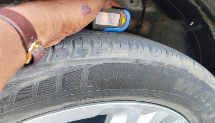 2020 KIA SONET HTX 1.0 IMT, Petrol, Manual, 54,355 km, tyre