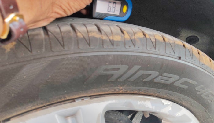 2020 KIA SONET HTX 1.0 IMT, Petrol, Manual, 54,355 km, tyre