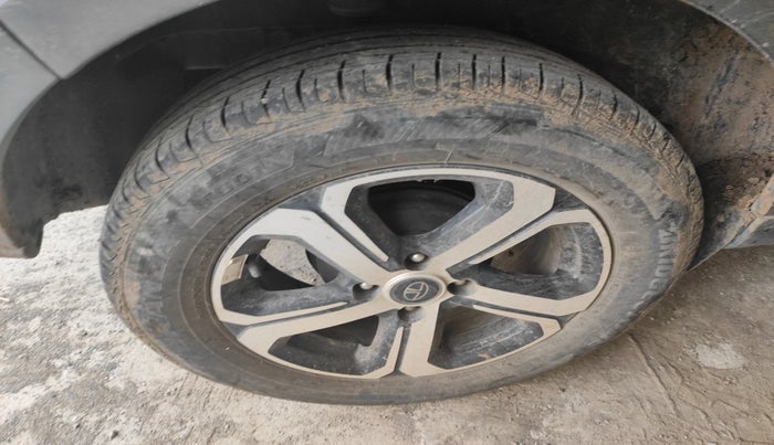 2023 Tata NEXON XZ PLUS PETROL, Petrol, Manual, 16,181 km, tyre