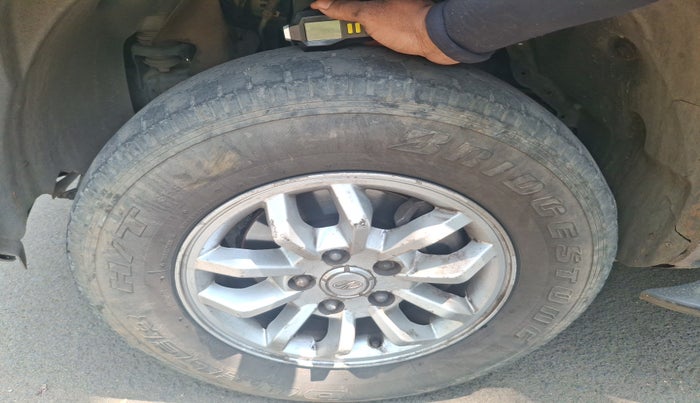 2016 Mahindra TUV300 T8, Diesel, Manual, 1,95,652 km, tyre