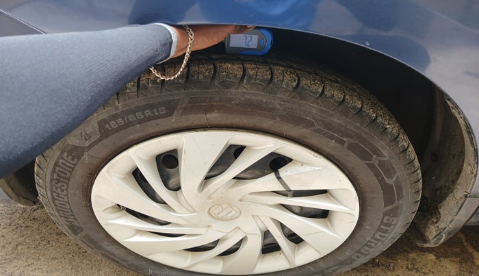 2020 Maruti Ertiga VXI SHVS, Petrol, Manual, 1,01,755 km, tyre