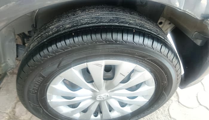 2018 Toyota Etios Liva VXD, Diesel, Manual, 80,608 km, tyre