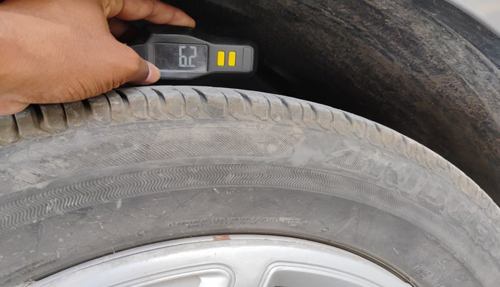 2023 Tata ALTROZ XE CNG, Petrol, Manual, 13,505 km, tyre