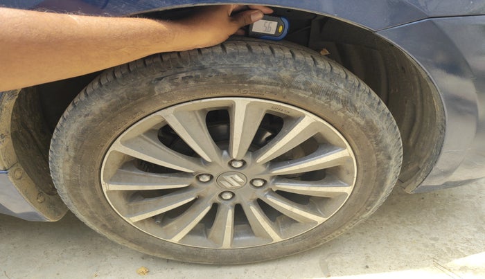2018 Maruti Ciaz ALPHA 1.5 SHVS PETROL, Petrol, Manual, 75,275 km, tyre