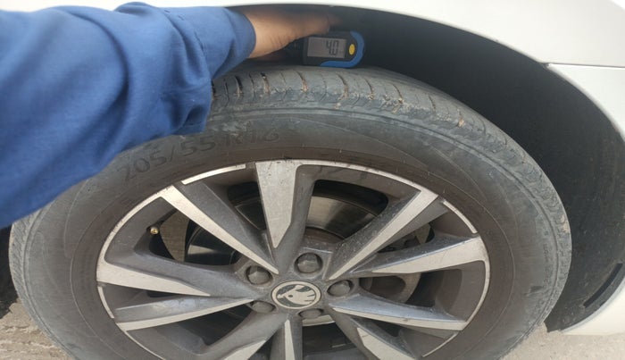 2023 Skoda SLAVIA STYLE 1.0L TSI MT, Petrol, Manual, 35,453 km, tyre