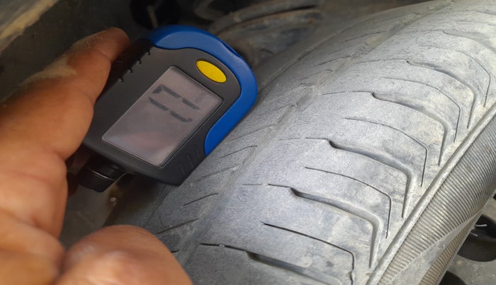 2016 Maruti Alto 800 VXI, Petrol, Manual, 87,611 km, tyre