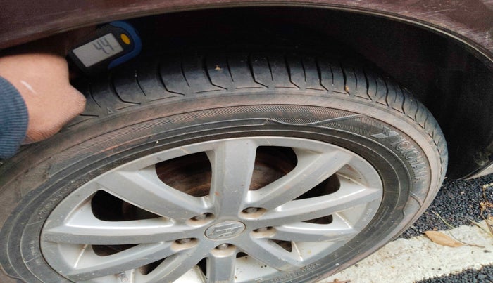 2010 Maruti SX4 ZXI, Petrol, Manual, 1,33,160 km, tyre