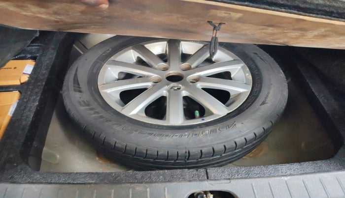 2010 Maruti SX4 ZXI, Petrol, Manual, 1,33,160 km, tyre