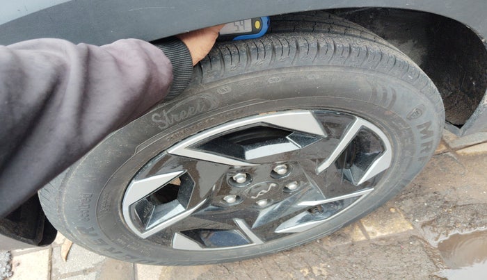 2024 KIA SONET HTK PLUS 1.5 DIESEL MT, Diesel, Manual, 19,798 km, tyre