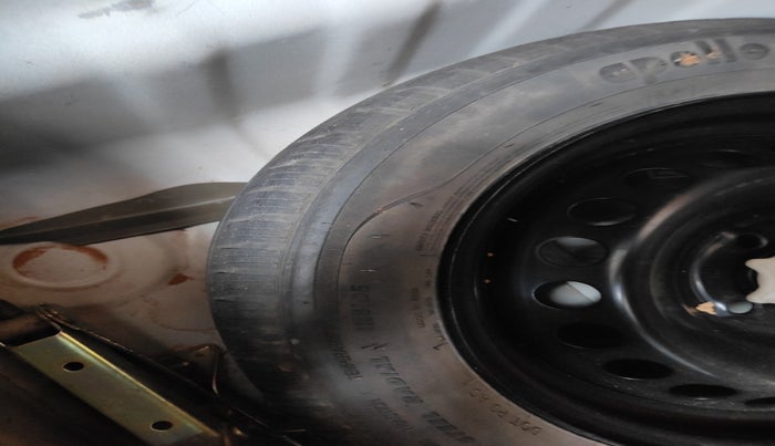 2015 Hyundai Grand i10 ASTA 1.1 CRDI, Diesel, Manual, 88,750 km, tyre